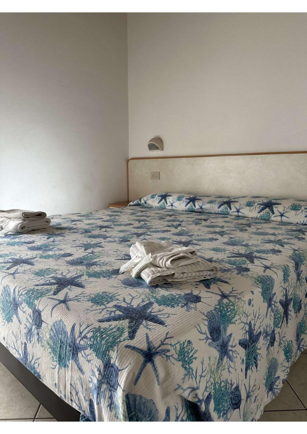 Hotel Vienna Rivazzurra Rimini Extérieur photo
